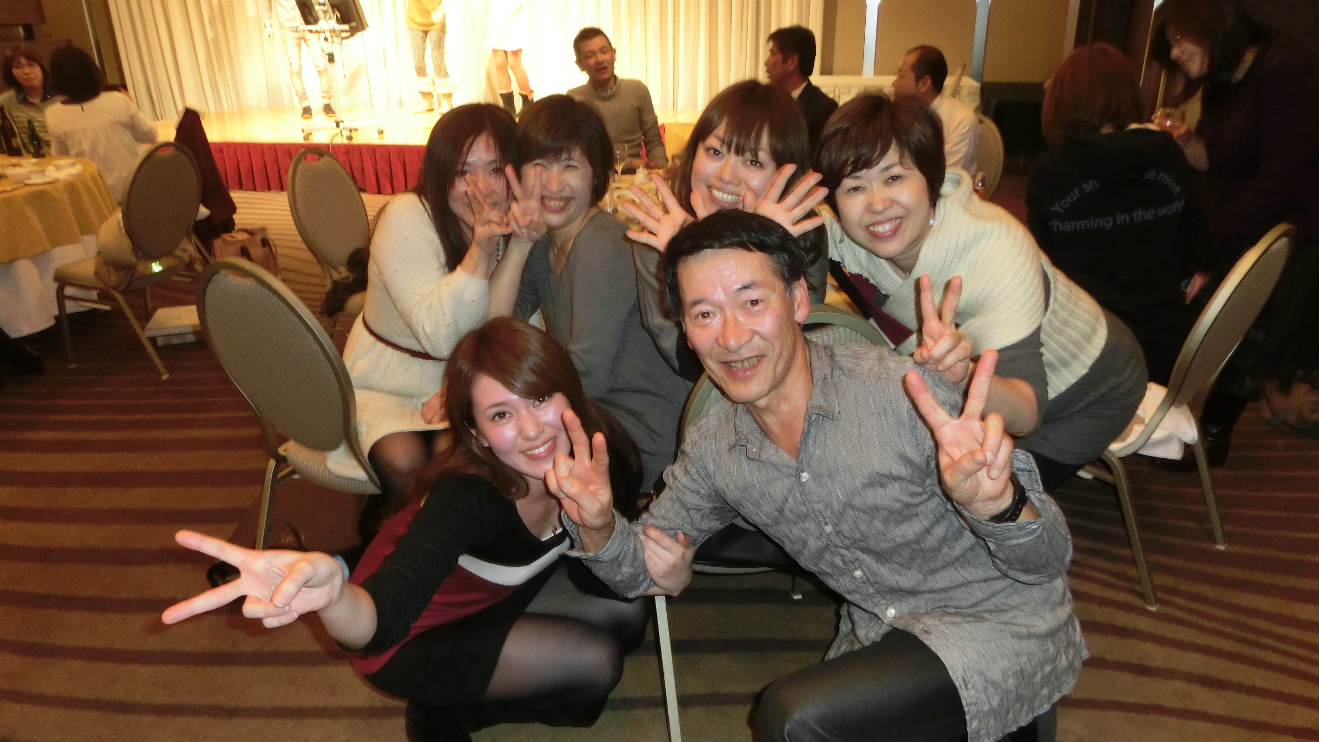 集合　胸チラ 家田H忘年会でのパフォーマンス: 山之内「国男のブログ」